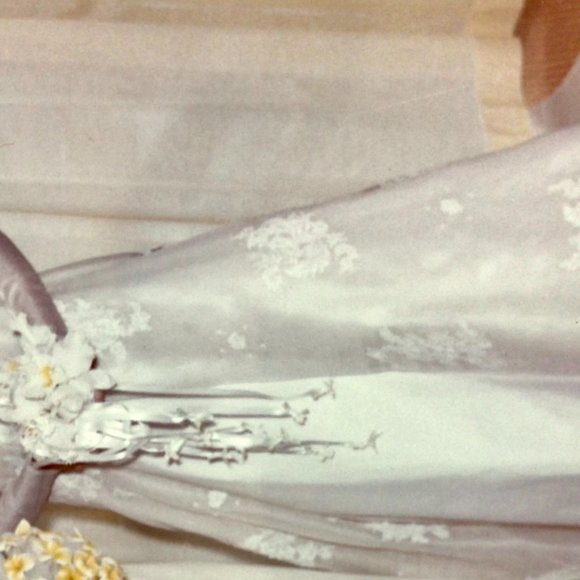 Vintage 1965 wedding dress-partial - Picture 2 of 5